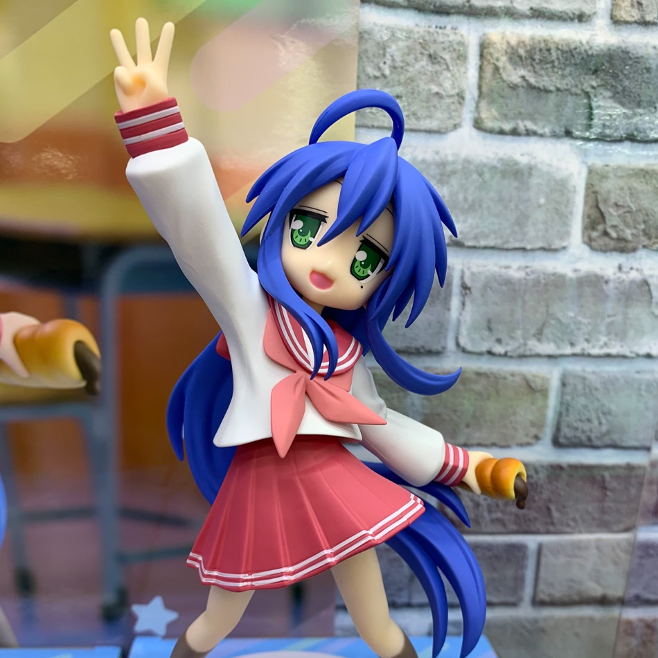 تمثال أنمي لاكي ستار إيزومي كو - مراجعة Good Smile Company Figma وسعره